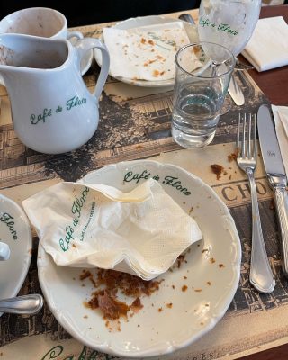 Breakfast at @cafedeflore_paris 🫶🏻 

#cafedefloreparis #paris #cafedeflore