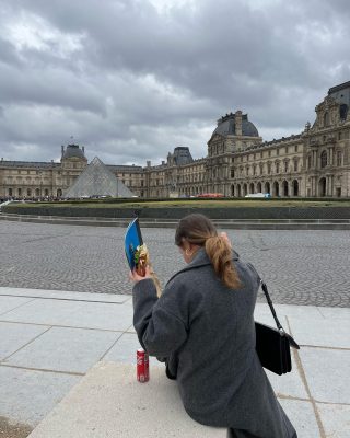 Io e una baguette davanti al Louvre 🥖

#paris #louvre #parigidascoprire
